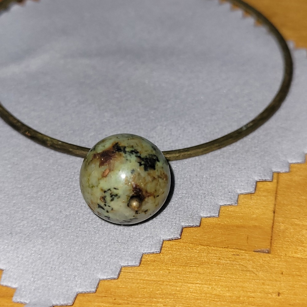 Vintage Green Jasper Stone Bead Brass Tone Hook Bangle Bracelet 2.5in